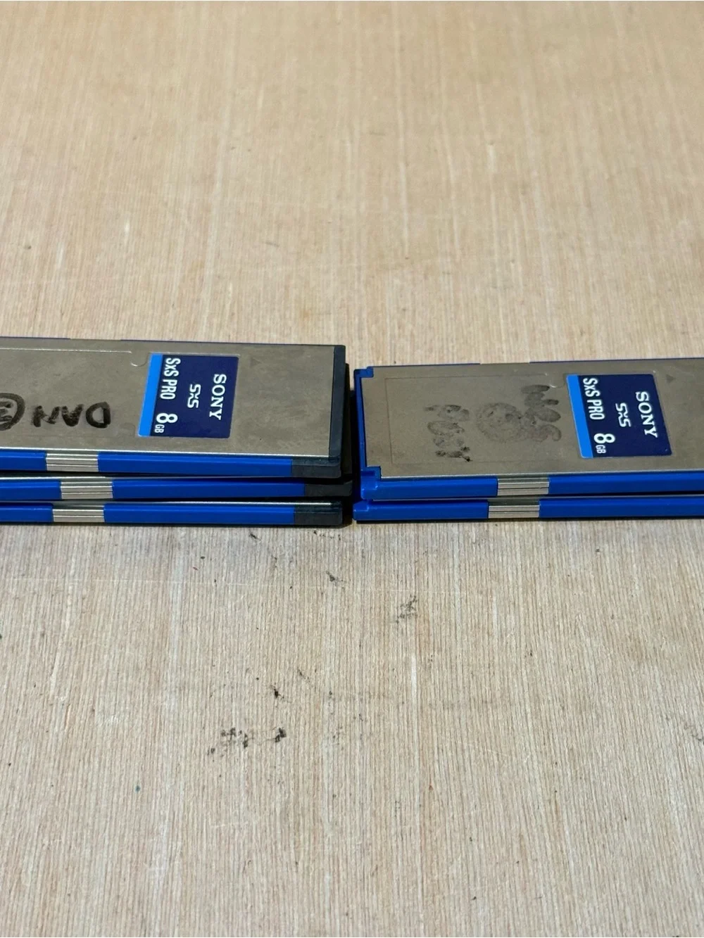 5-Sony 8GB SxS PRO Memory Cards “UNTESTED” SBP-8 w/Case Read Description Below!
